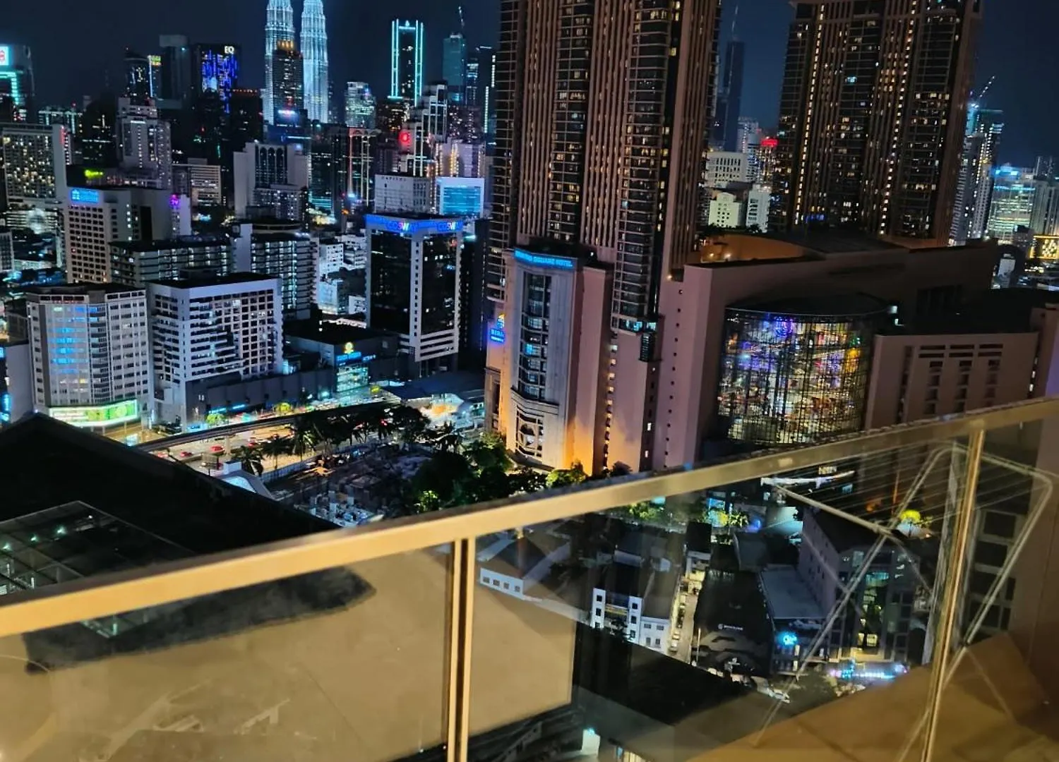 Lucentia Suites Klcc By Luxury Kuala Lumpur Malaysia