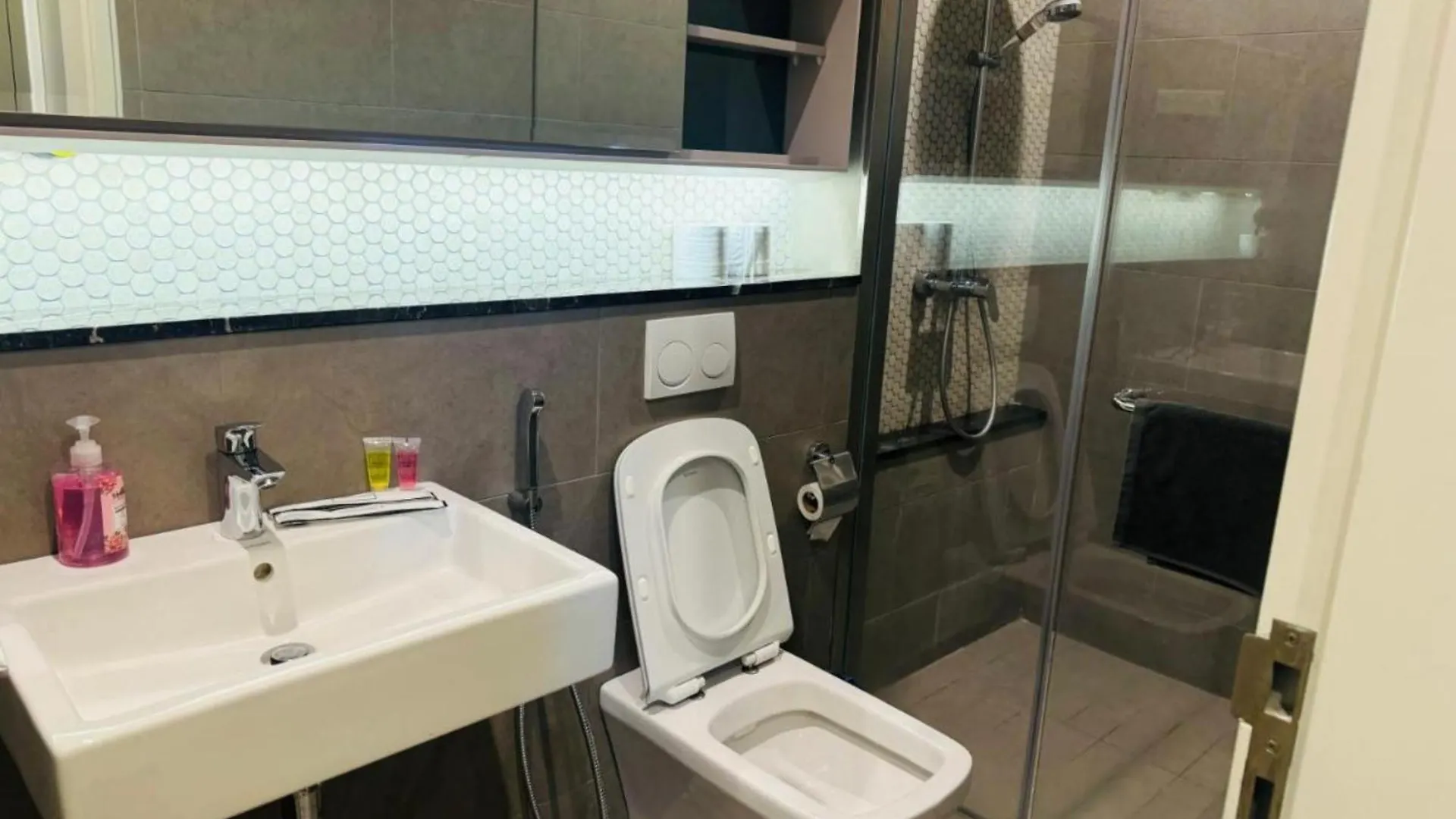 Lucentia Suites Klcc By Luxury Kuala Lumpur Malaysia